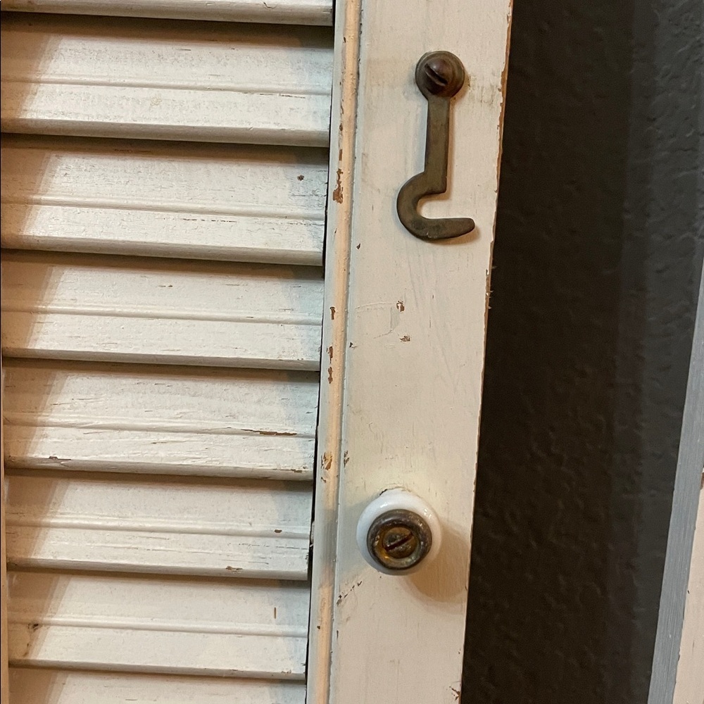 Vintage Cream Wooden Shutters - Picture 5 of 11